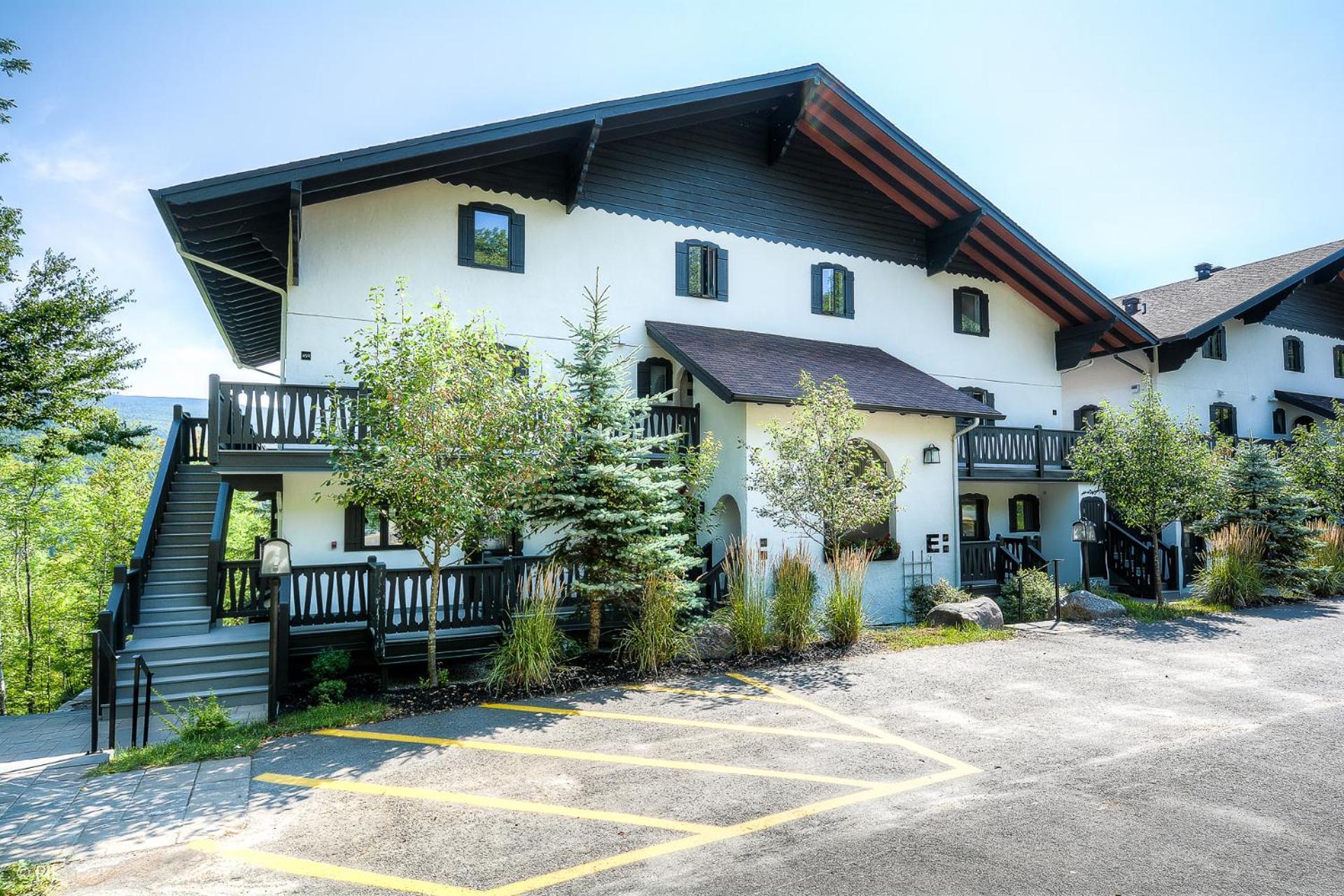 Apartment Stunning - View On Tremblant & Mountain