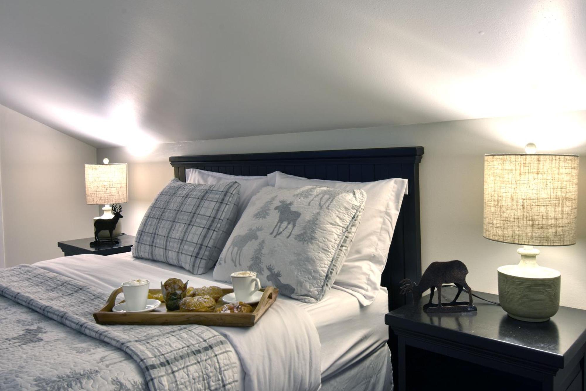 Stunning - View On Tremblant & Mountain Apartment