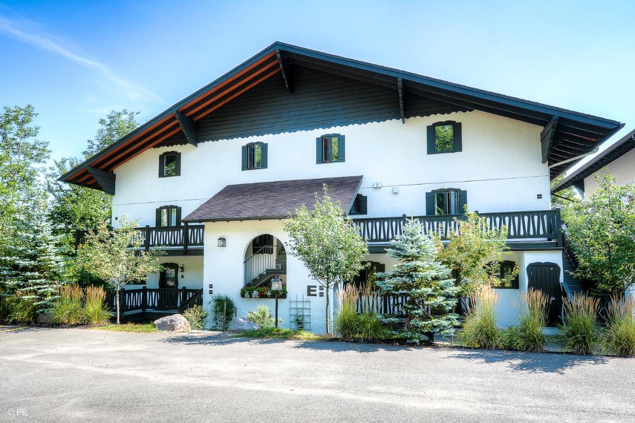 Appartement Stunning - View On Tremblant & Mountain Mont-Tremblant