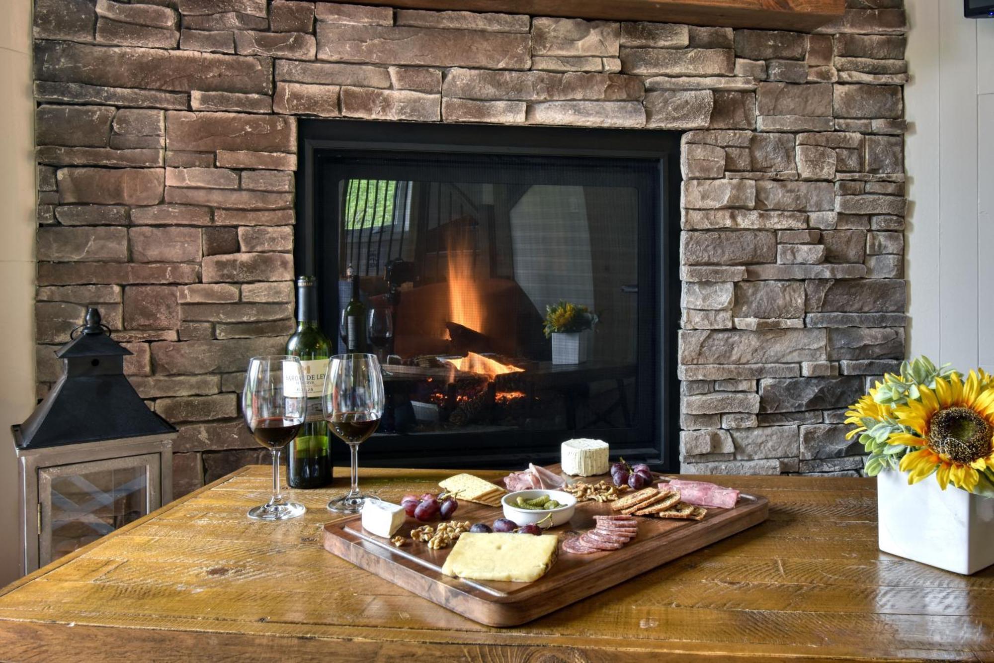 Appartement Stunning - View On Tremblant & Mountain