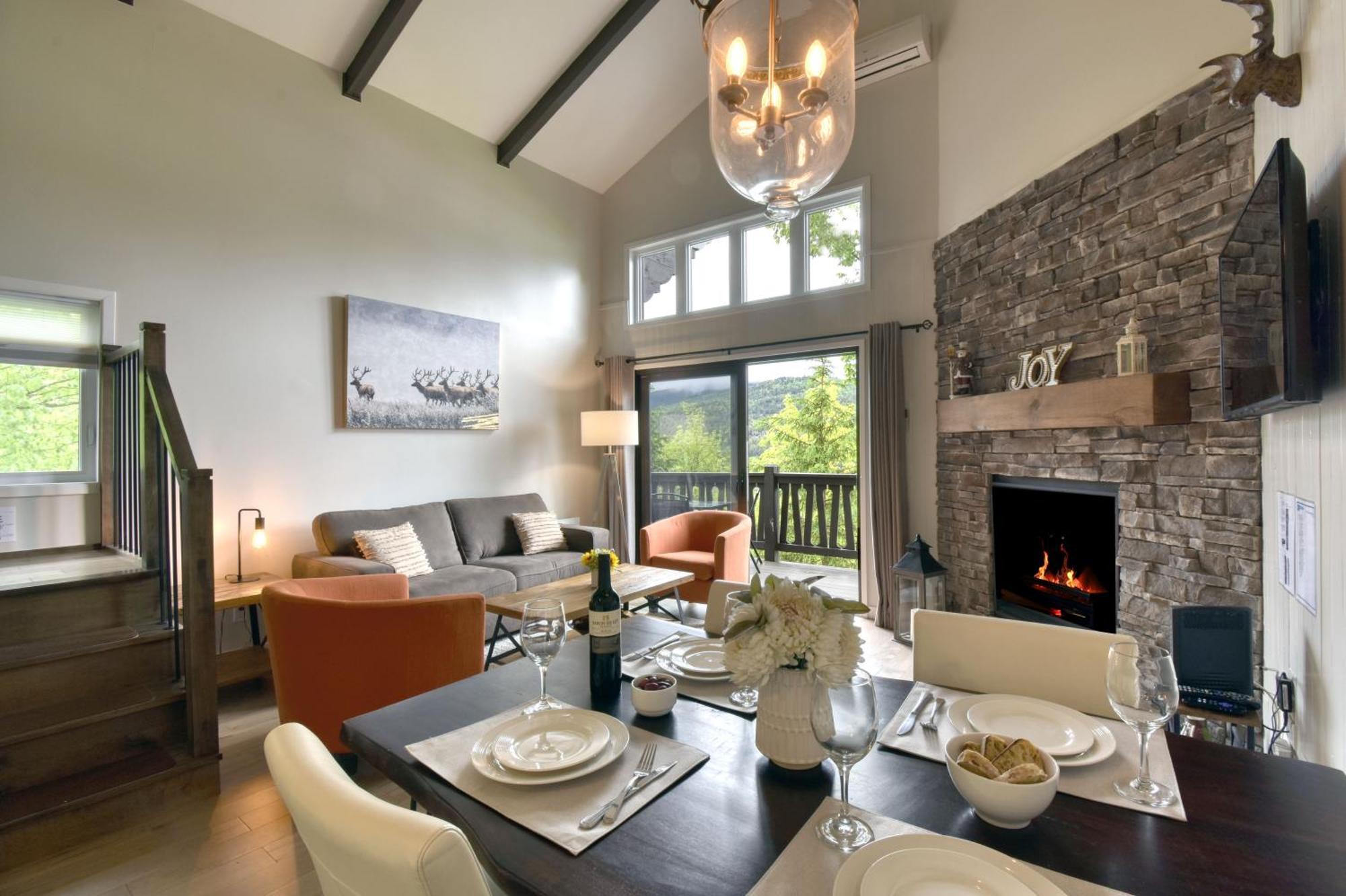 Appartement Stunning - View On Tremblant & Mountain