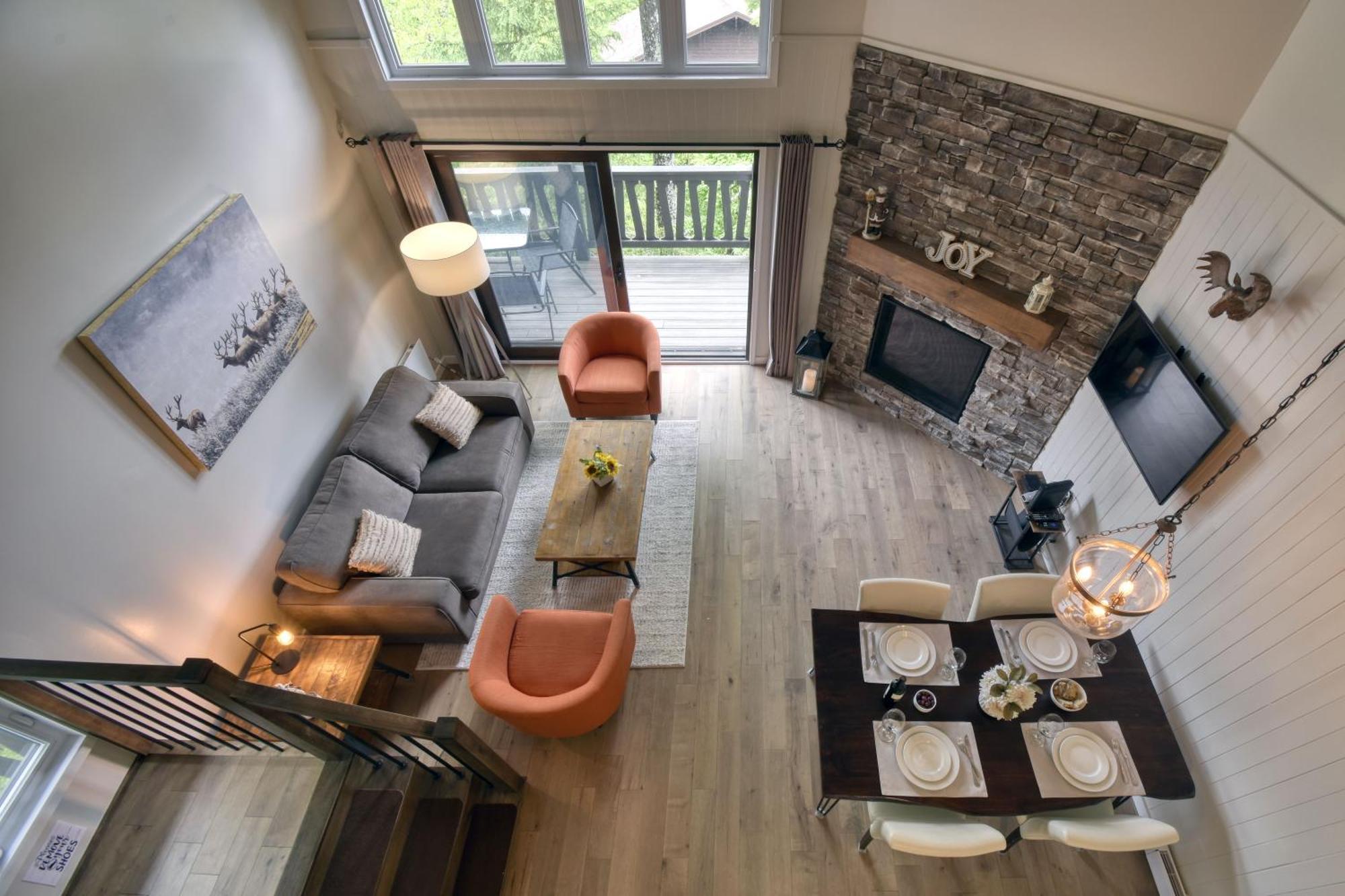 Appartement Stunning - View On Tremblant & Mountain Mont-Tremblant
